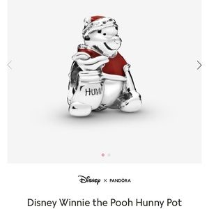 Pandora bracelet with 3 charms (good condition)